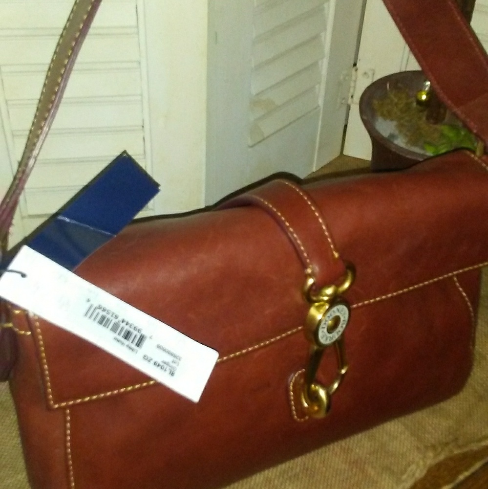 Dooney & Bourke (Libby) Florentine Leather bag